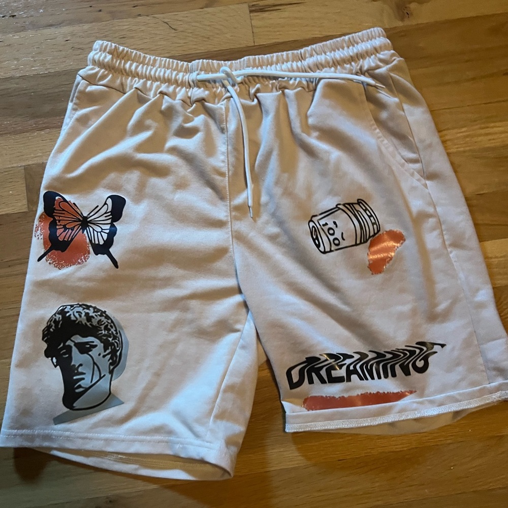 Light beige M shorts